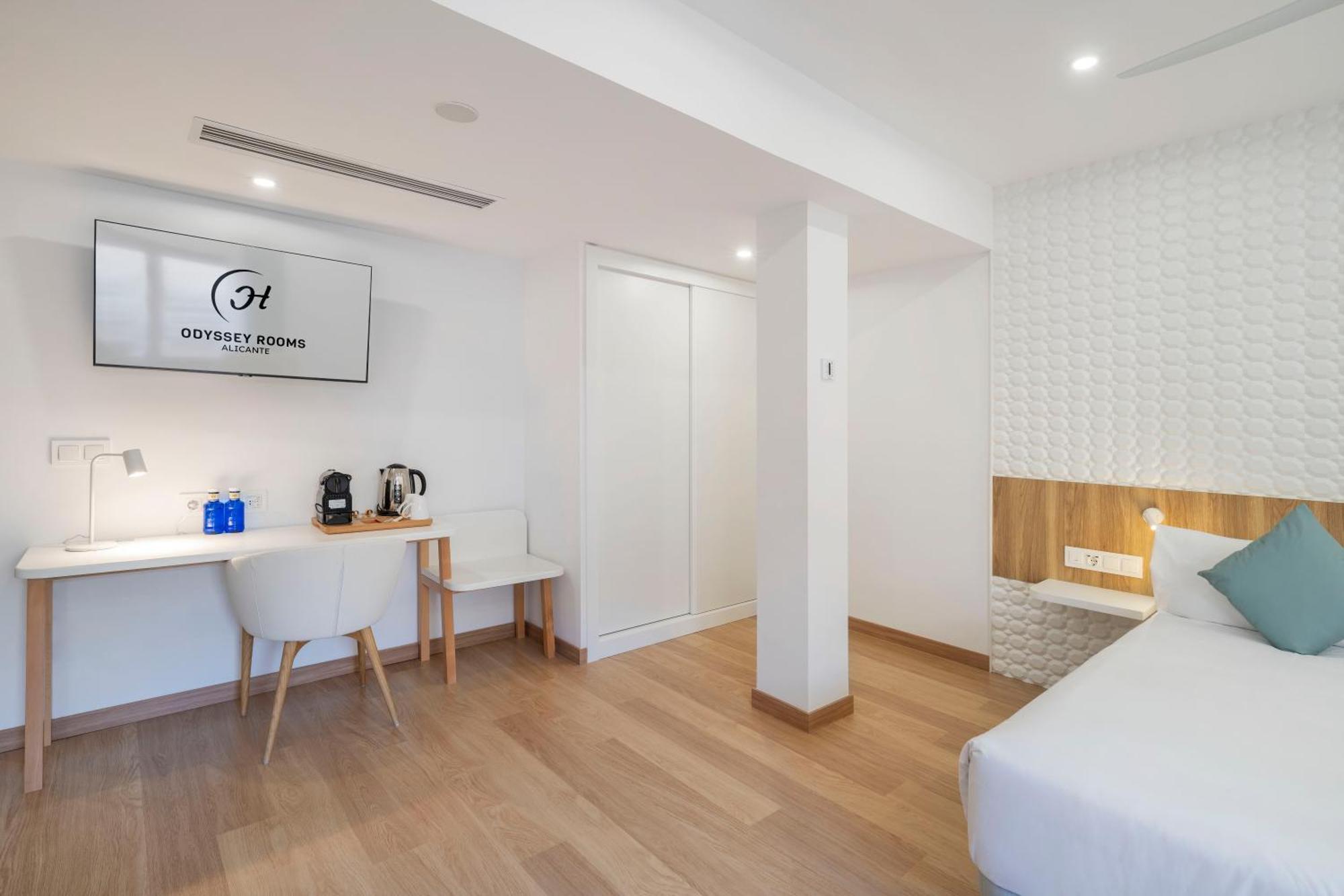 Odyssey Rooms Аликанте Екстериор снимка